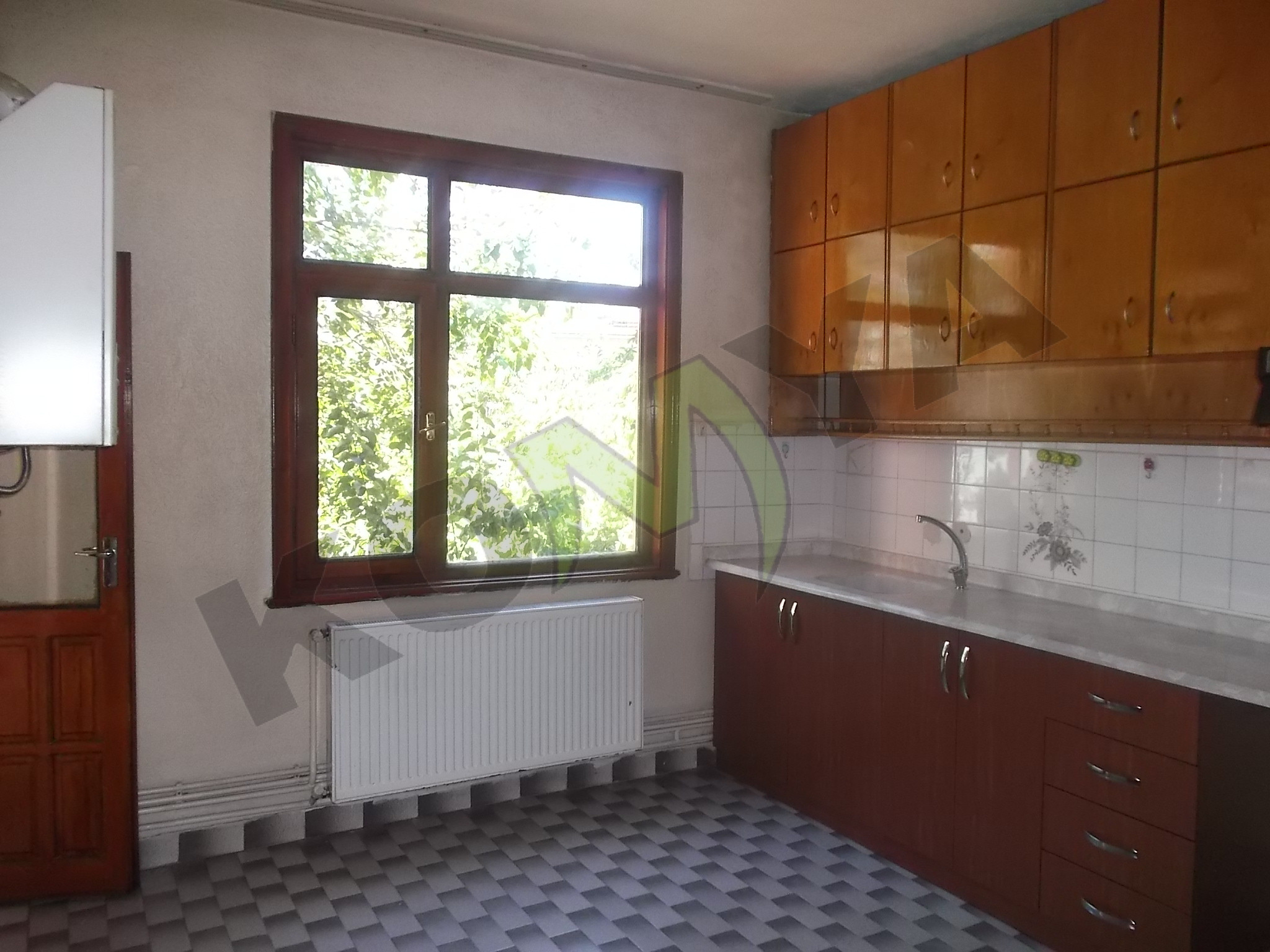 KİRALIK KONYA MERKEZ MUHACİR PAZARI KARŞISI 2+1 DAİRE