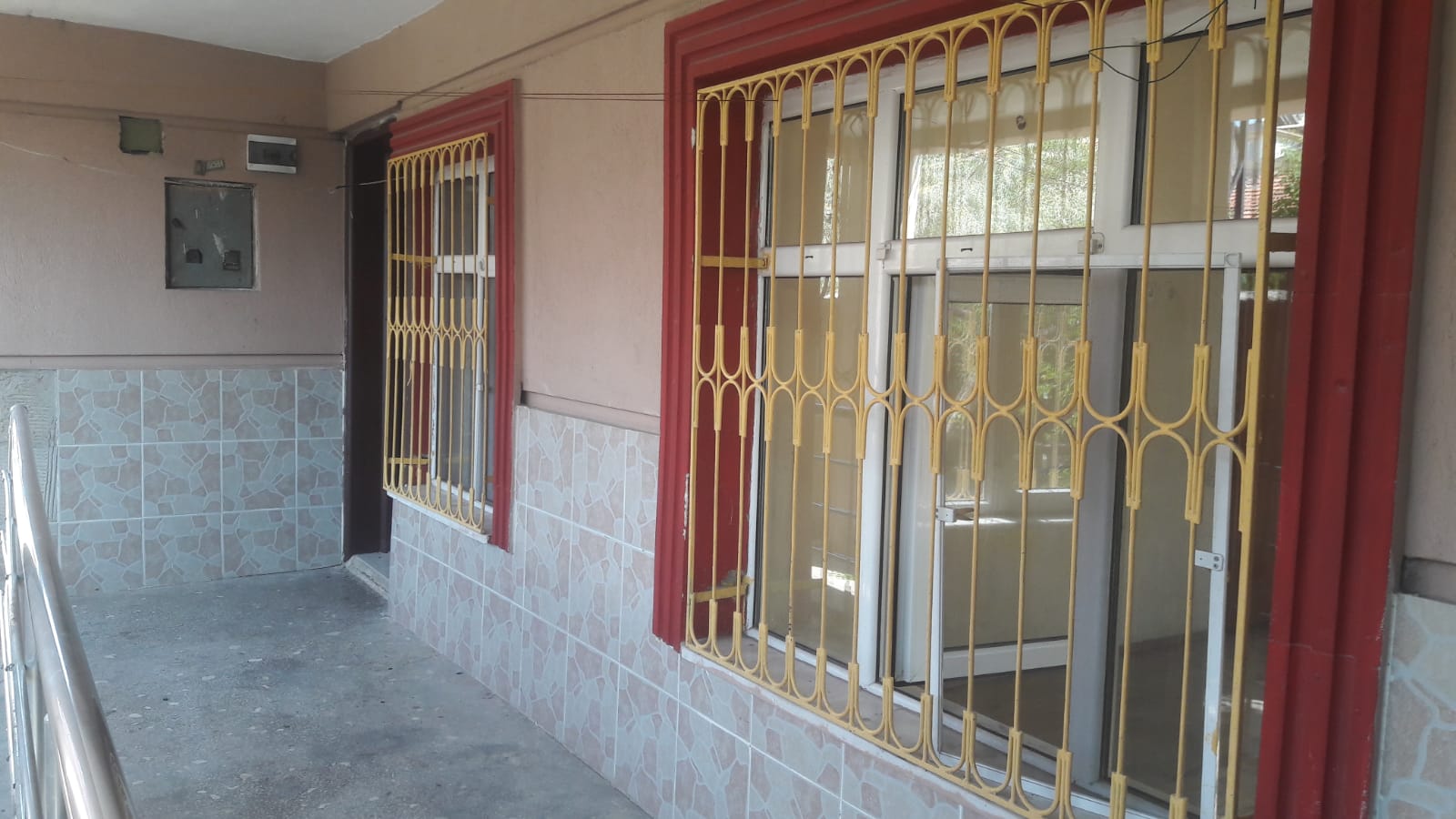 KİRALIK AHMET ÖZCAN CD. SALI PAZARI, ZAFER OKULU CİVARI 3+1 DAİRE
