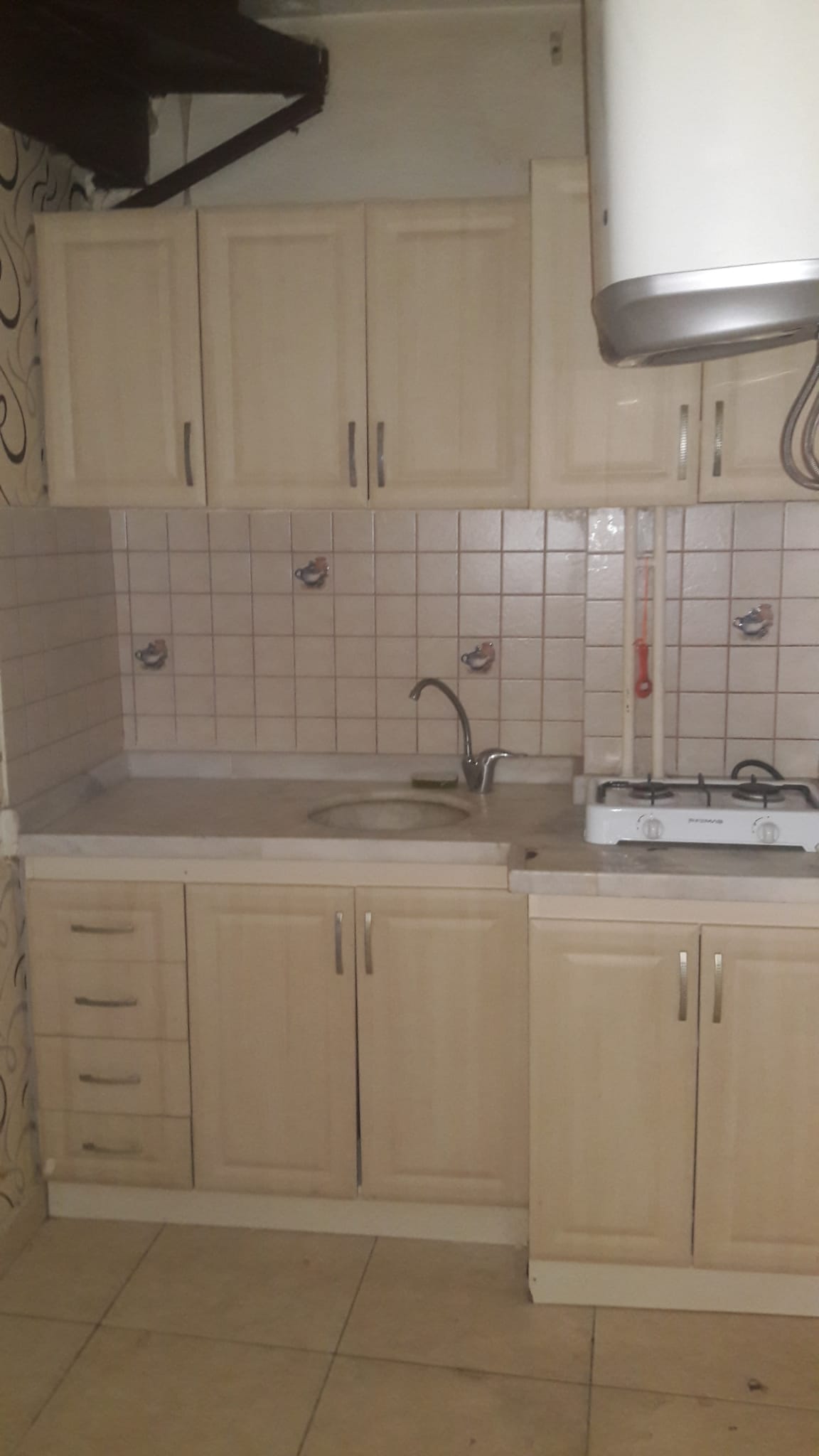 KİRALIK İŞYERİ, MERKEZDE A PLAZADA KULLANIŞLI 5 ODALI OFİS, HOMEOFİS
