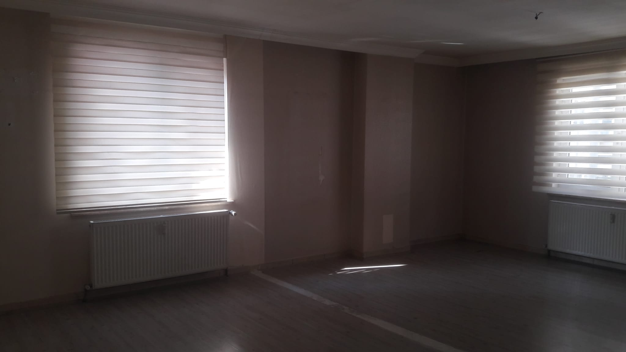 KİRALIK İŞYERİ, MERKEZDE A PLAZADA KULLANIŞLI 5 ODALI OFİS, HOMEOFİS