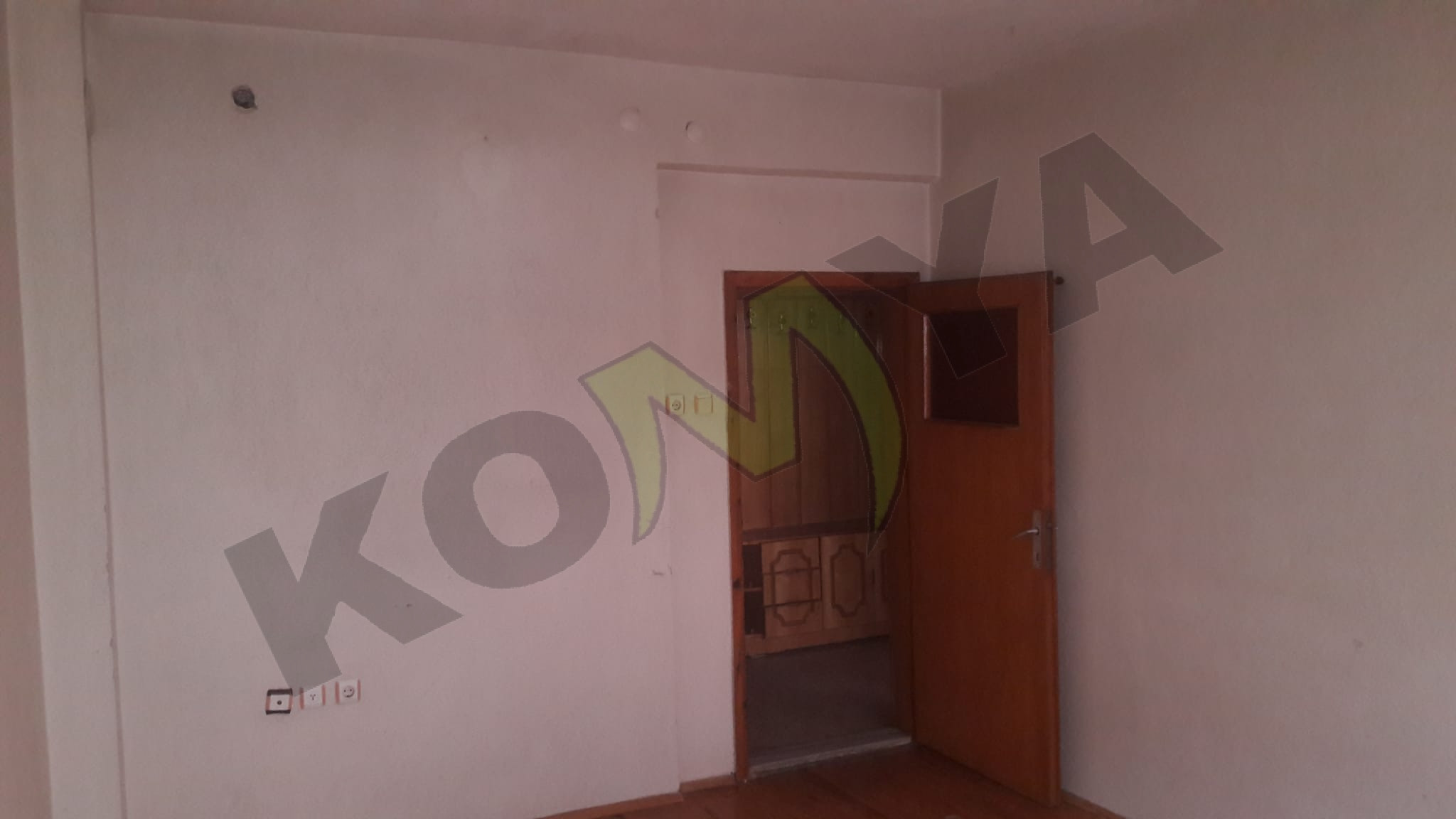 KİRALIK MEVLANA CİVARI ÇARŞI MERKEZİNDE DAİRE