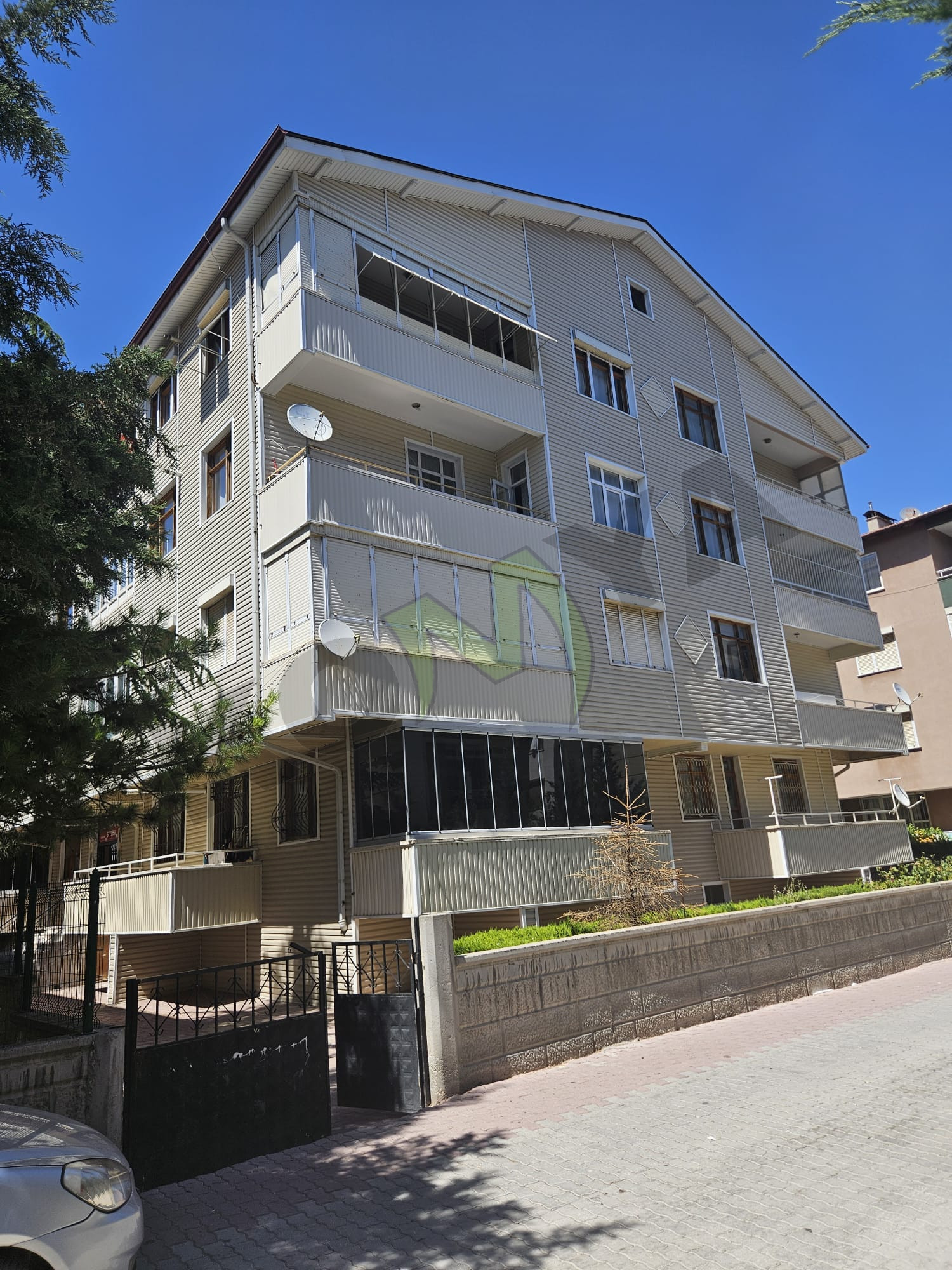 SATILIK UYGUN FİYAT KONYA SELÇUKLU IŞIKLAR MAH. 3+1 DAİRE