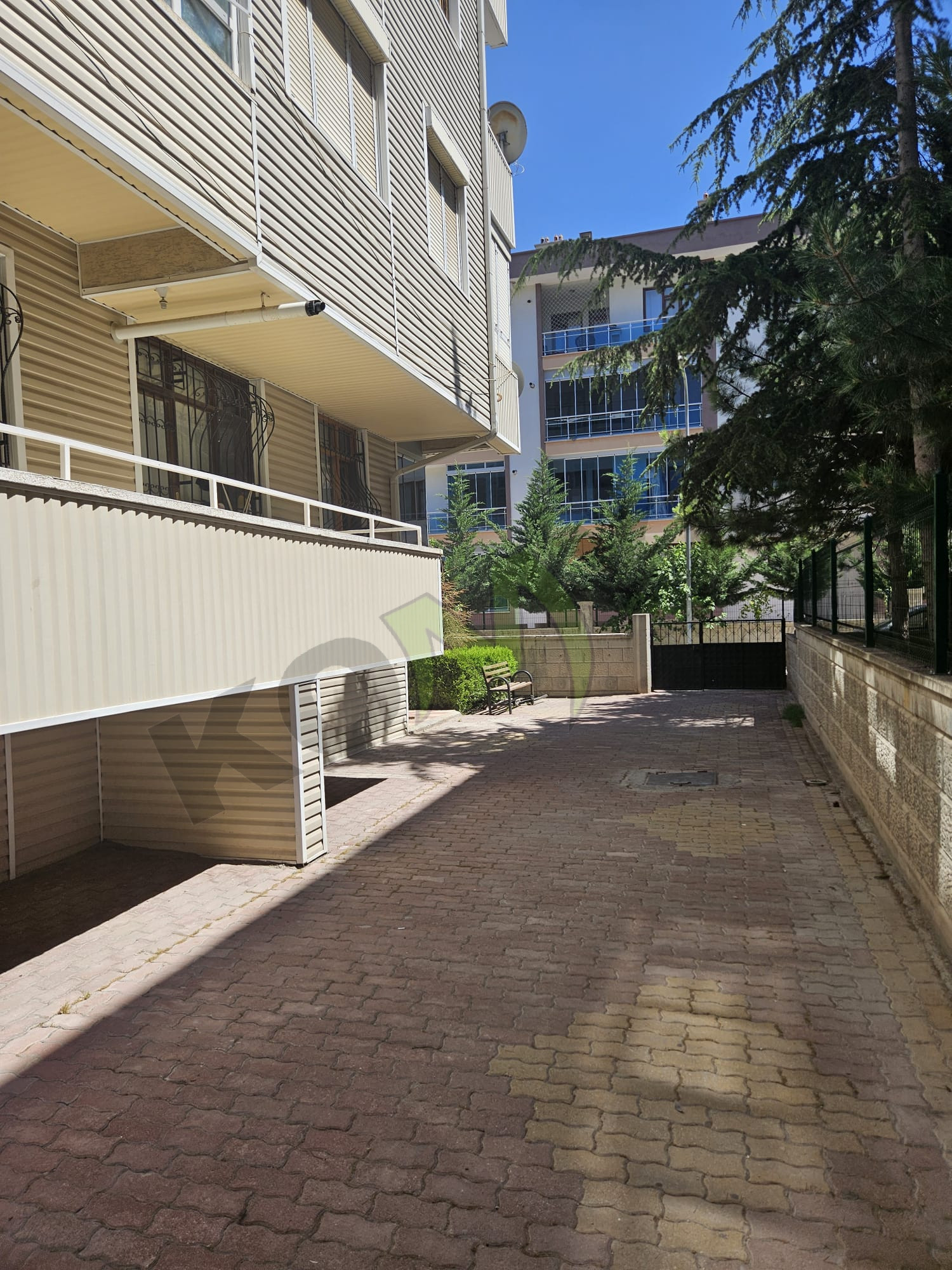 SATILIK UYGUN FİYAT KONYA SELÇUKLU IŞIKLAR MAH. 3+1 DAİRE