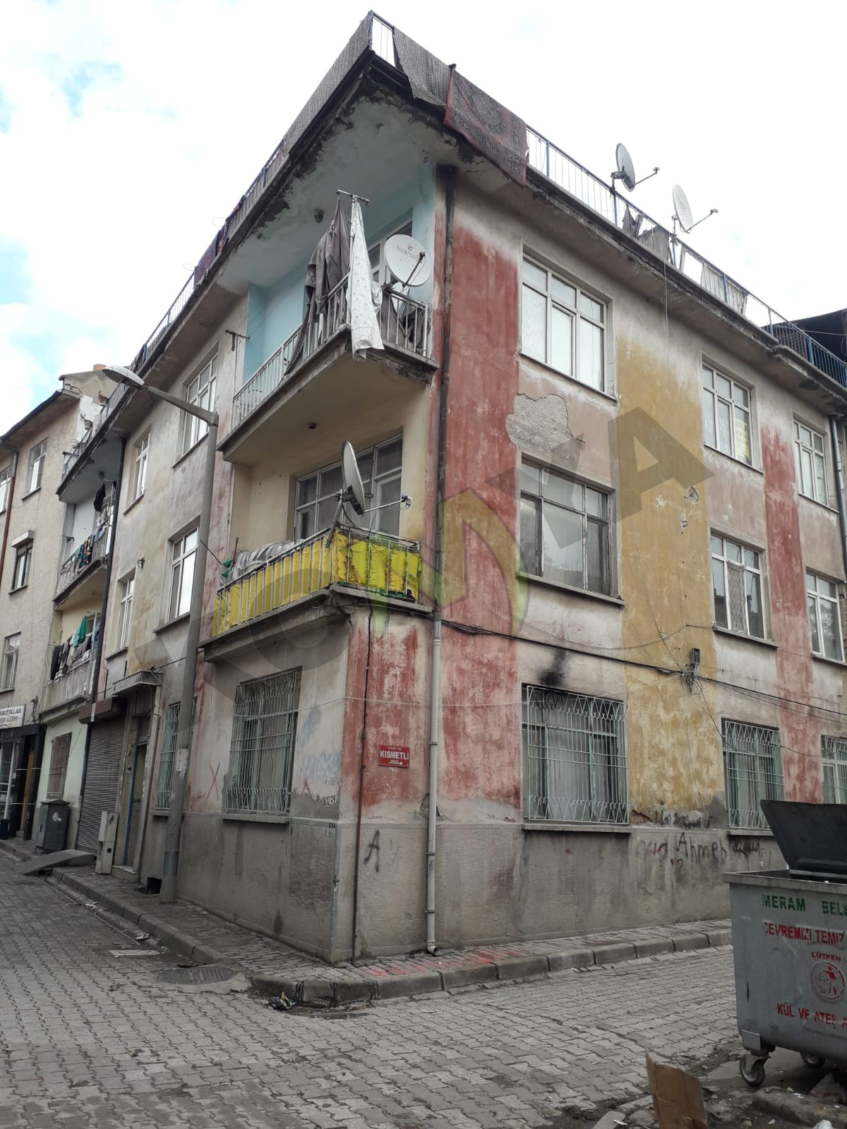SATILIK UYGUN FİYAT KONYA MERKEZDE ALAADİN ZAFER CİVARI YATIRIMLIK DAİRE