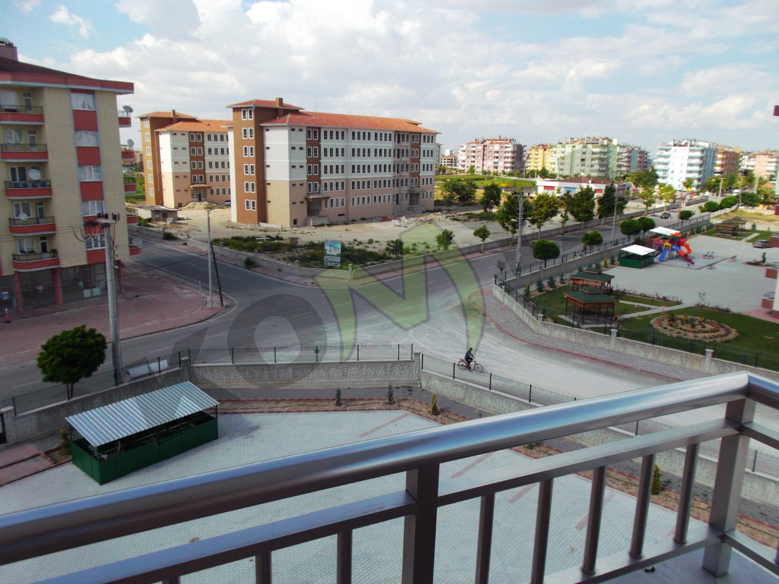 SATILIK UYGUN FİYAT MEVLANA KÜLTÜR VE KONGRE MRKZ. CİVARI TRANVAY GÜZERGAHI 3+1 DAİRE