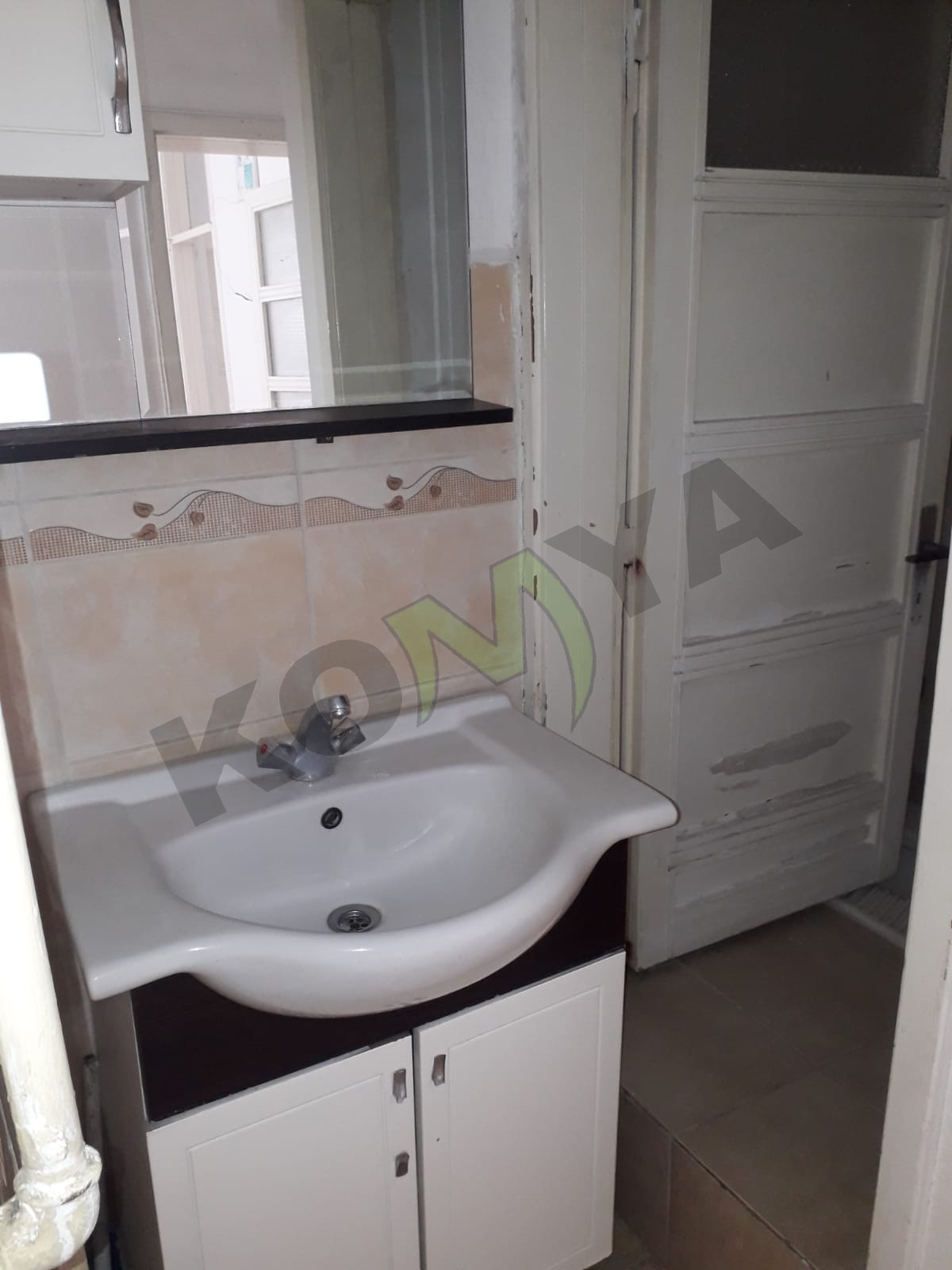 KİRALIK ANIT İSTASYON CİVARI KONEVİ MAH 2+1 DAİRE