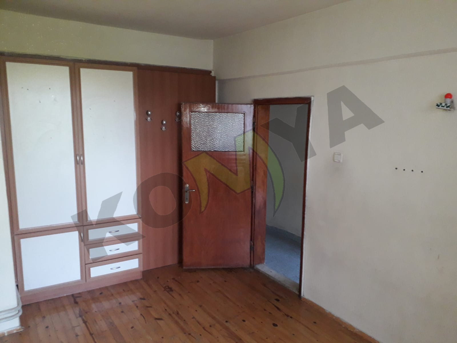 KİRALIK KONYA MERKEZ MUHACİR PAZARI KARŞISI 2+1 DAİRE