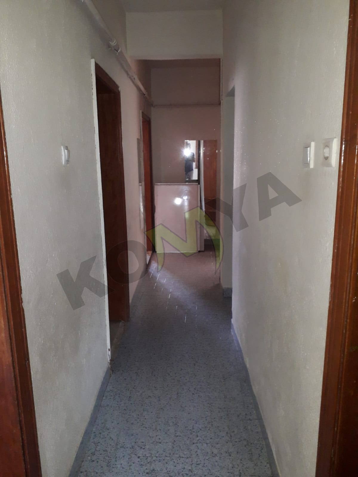 KİRALIK KONYA MERKEZ MUHACİR PAZARI KARŞISI 2+1 DAİRE