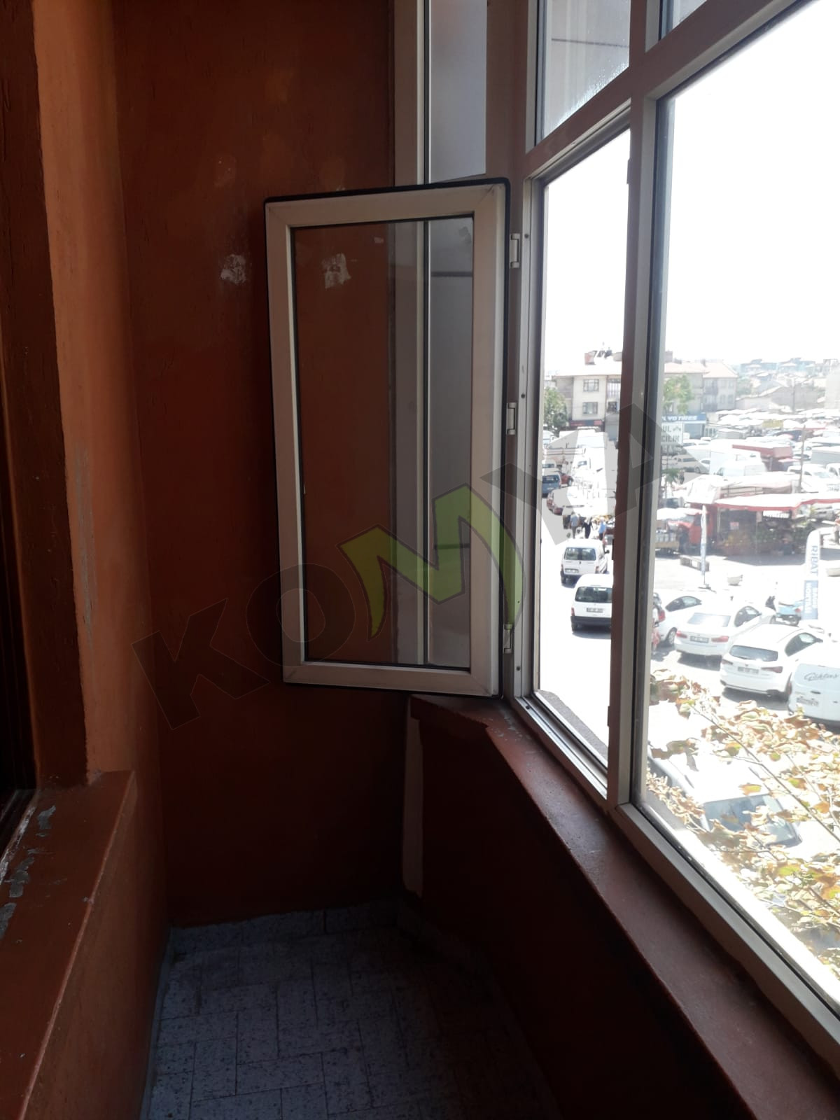KİRALIK KONYA MERKEZ MUHACİR PAZARI KARŞISI 2+1 DAİRE