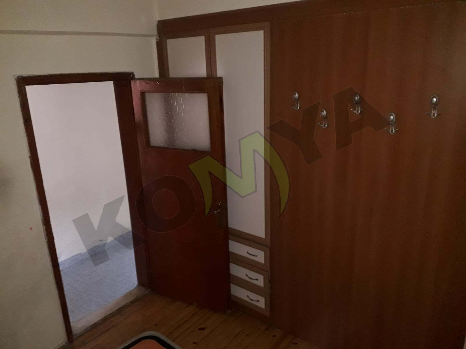 KİRALIK KONYA MERKEZ MUHACİR PAZARI KARŞISI 2+1 DAİRE