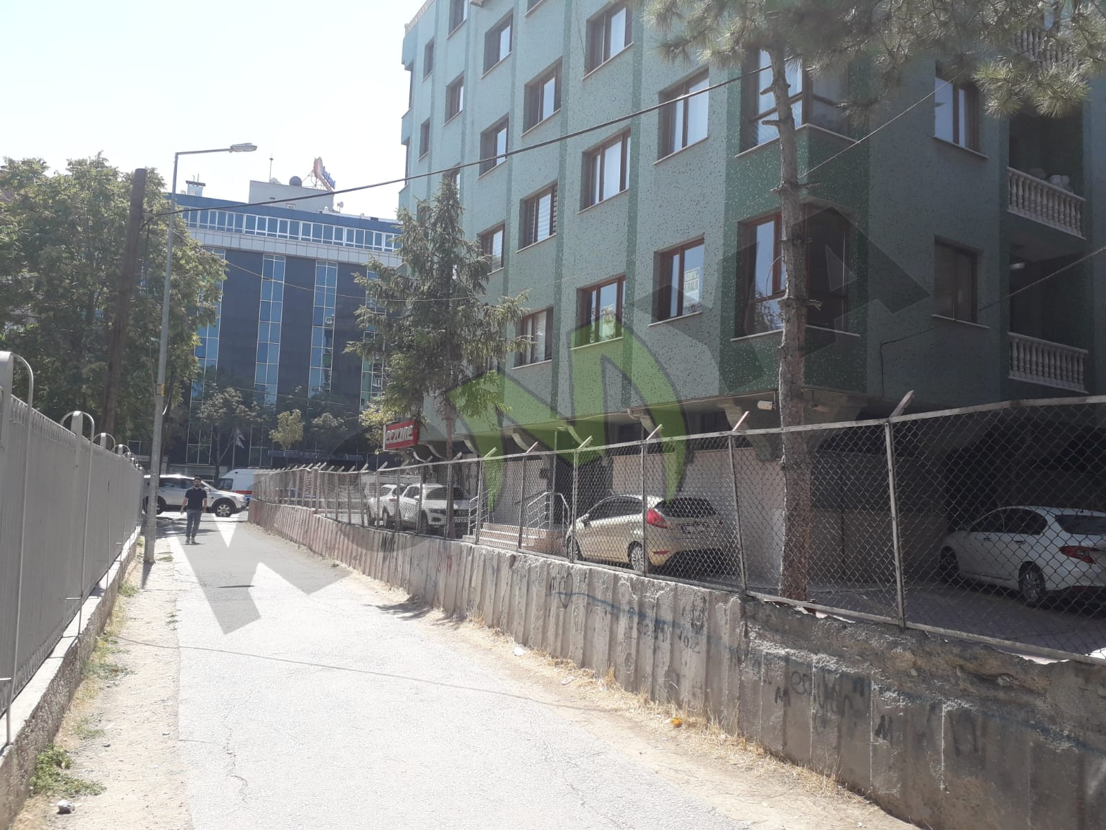 MUHACİR PAZARI ANIT HASTANE KARŞISI KİRALIK DAİRE