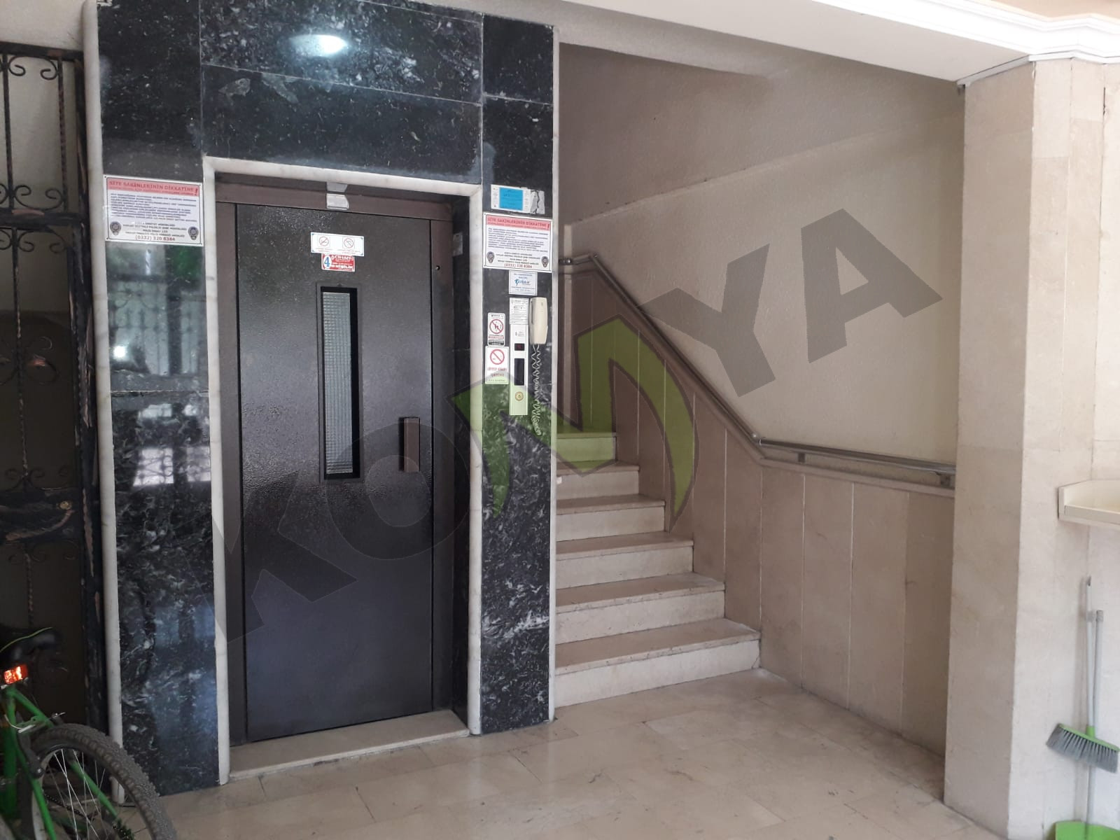 MUHACİR PAZARI ANIT HASTANE KARŞISI KİRALIK DAİRE