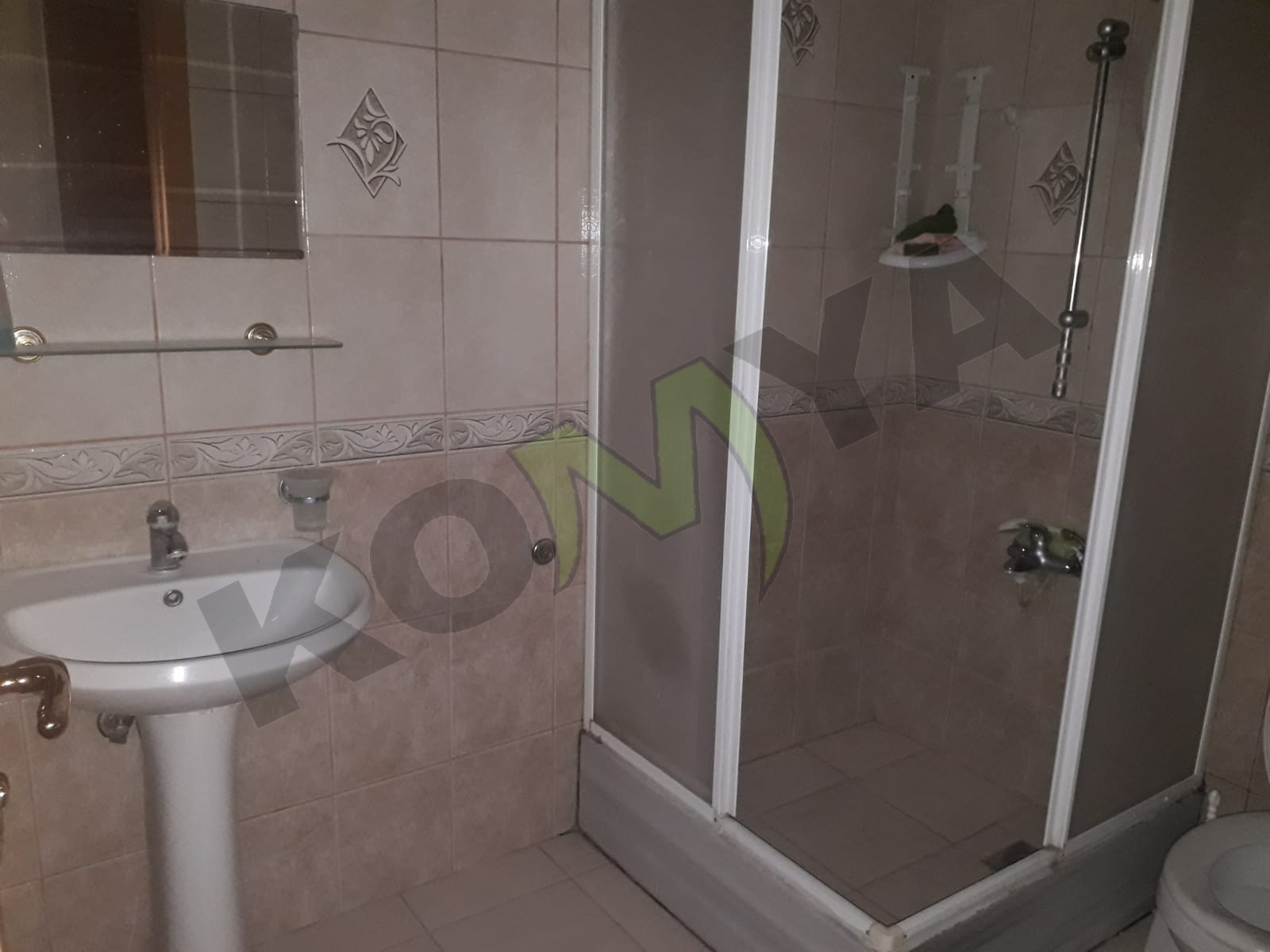 MUHACİR PAZARI ANIT HASTANE KARŞISI KİRALIK DAİRE