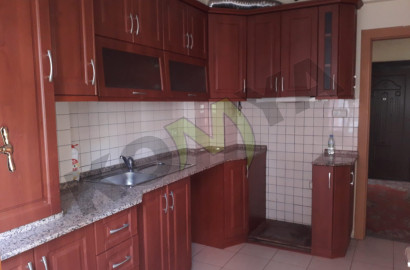 MUHACİR PAZARI ANIT HASTANE KARŞISI KİRALIK DAİRE