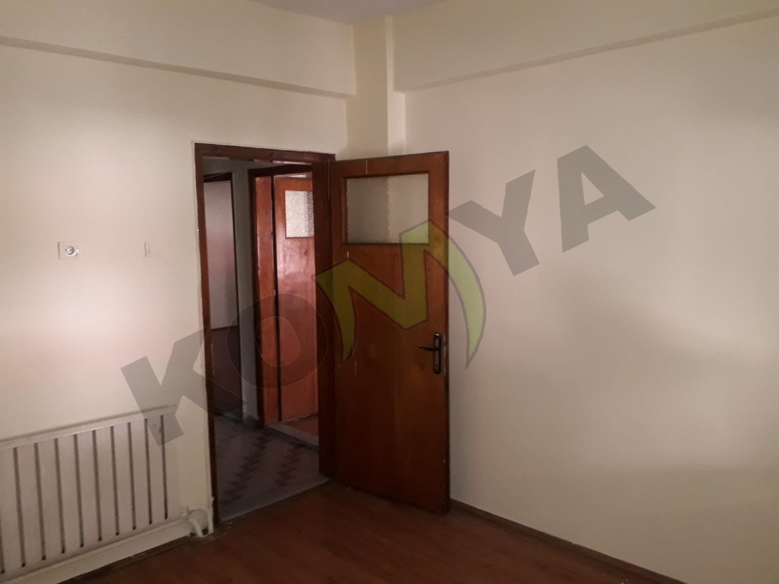 KİRALIK KONYA MERKEZ MUHACİR PAZARI KARŞISI 3+1 DAİRE