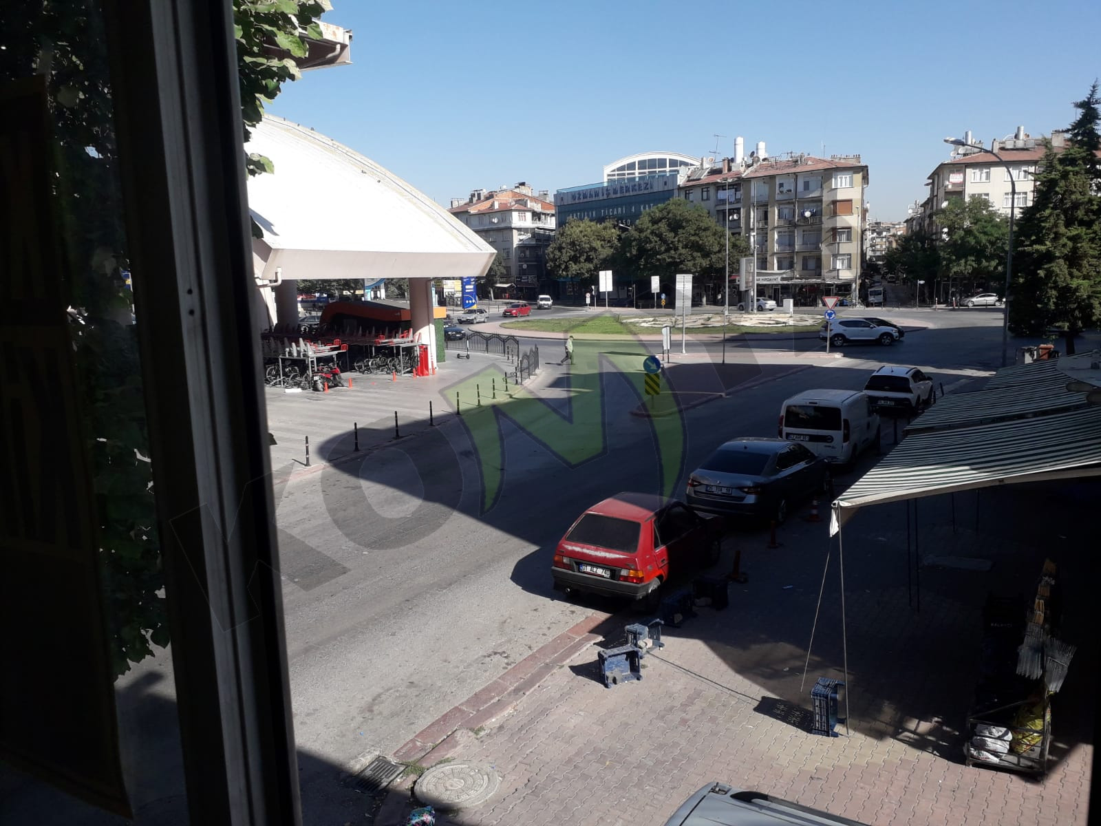 KİRALIK KONYA MERKEZ MUHACİR PAZARI KARŞISI 3+1 DAİRE
