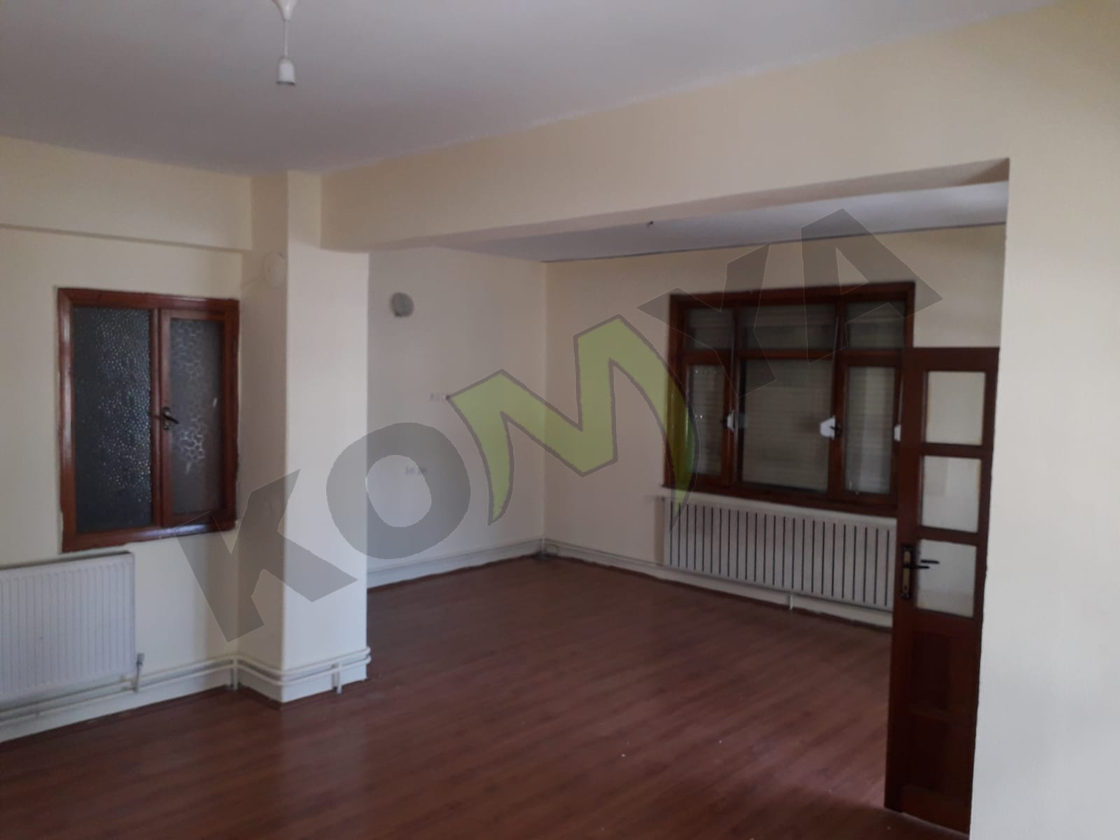 KİRALIK KONYA MERKEZ MUHACİR PAZARI KARŞISI 3+1 DAİRE