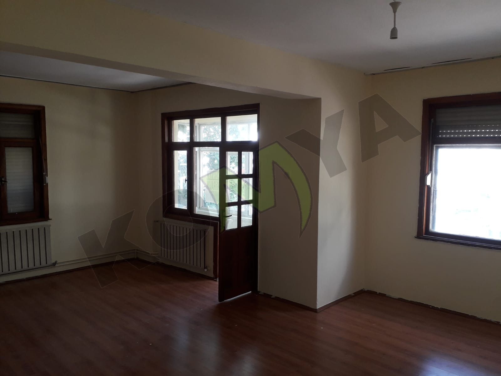 KİRALIK KONYA MERKEZ MUHACİR PAZARI KARŞISI 3+1 DAİRE