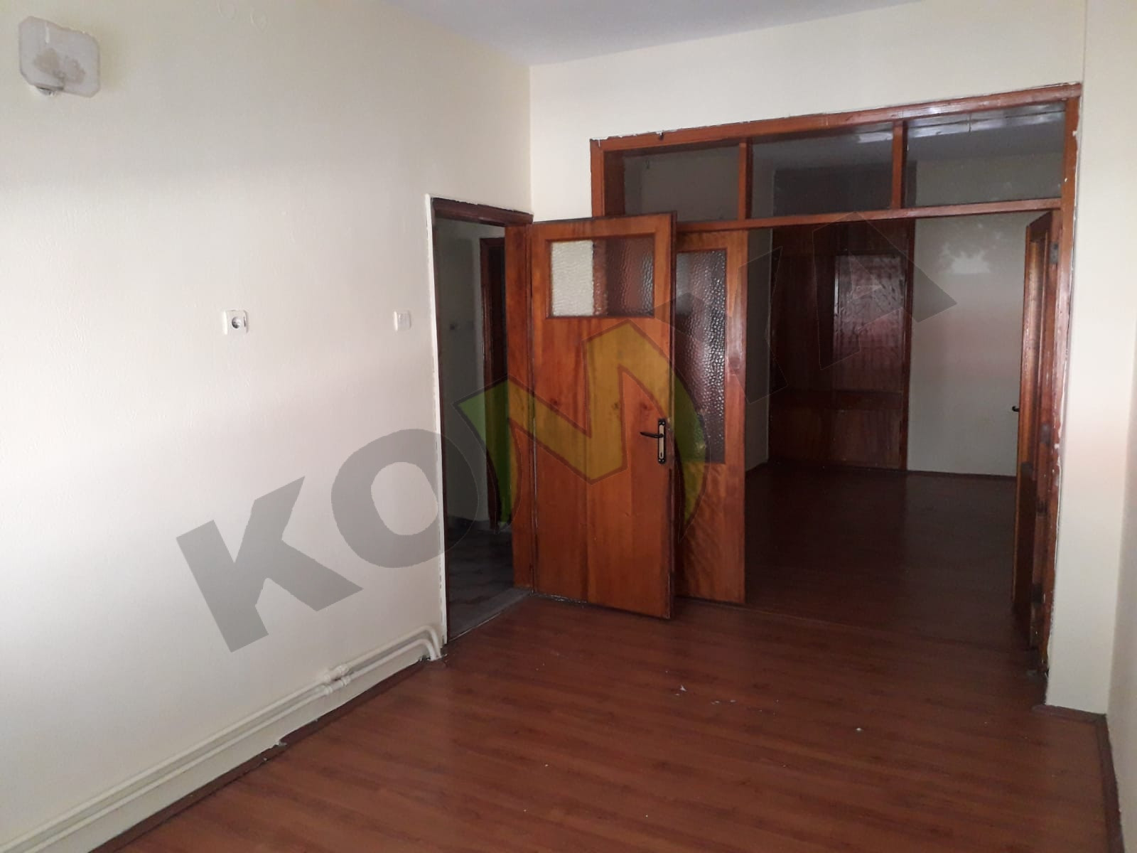 KİRALIK KONYA MERKEZ MUHACİR PAZARI KARŞISI 3+1 DAİRE