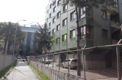 KİRALIK KONYA MERKEZDE AKADEMİ HASTANESİ MUHACİR PAZARI KARŞISI 2+1 DAİRE